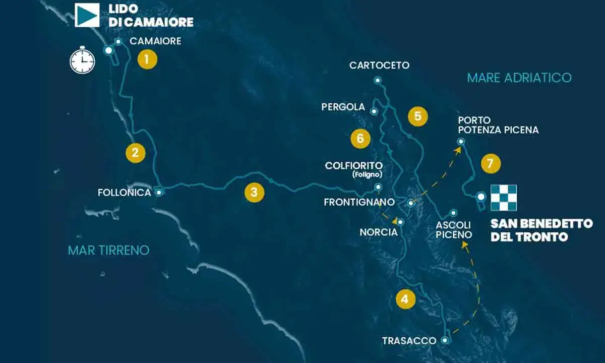 Karte der Tirreno Adriatico Radrundfahrt mit Etappenorten wie Lido di Camaiore, Follonica, Ascoli Piceno und San Benedetto del Tronto.