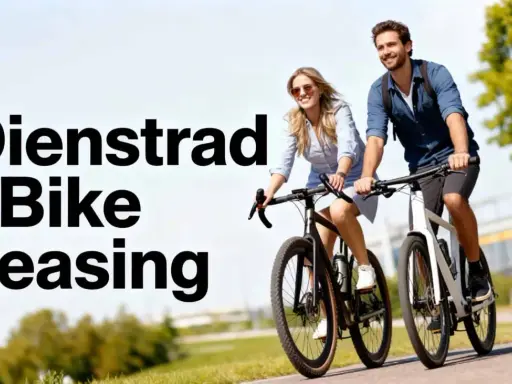 Glückliches Paar auf einem deutsches Dienstrad eBike Leasing-Ausflug.