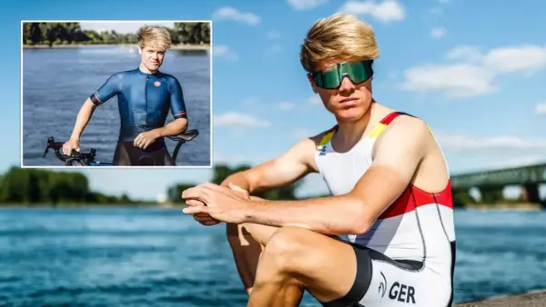 Jason Osborne, ein deutscher Triathlet, sitzt am Wasser. Ein kleineres Bild zeigt ihn mit seinem Rennrad.